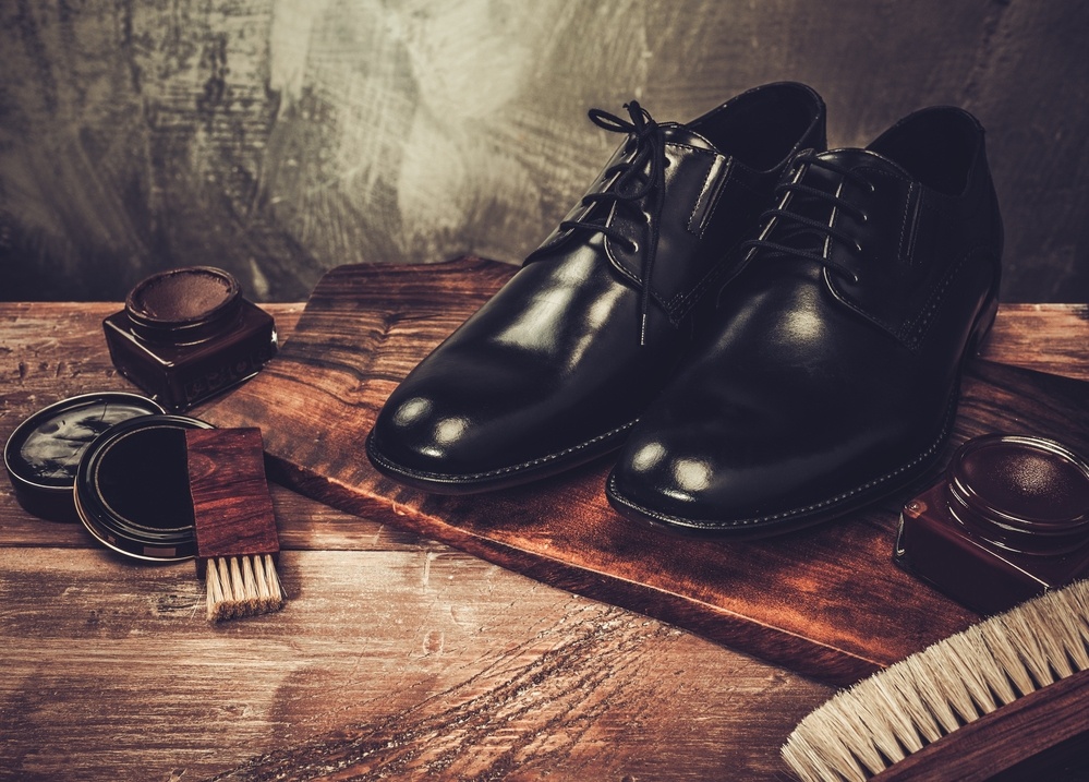 How to Brush and Shine Dress Shoes and Boots for Men